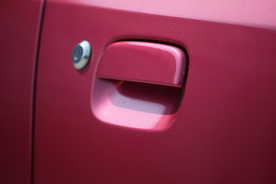 全新奥拓外观图片