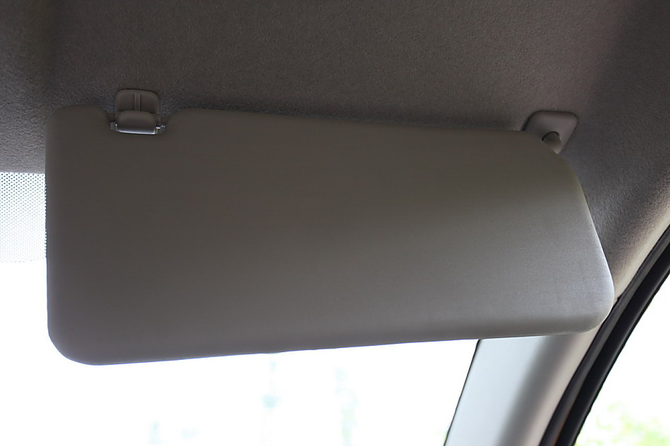 新奥拓内饰图片