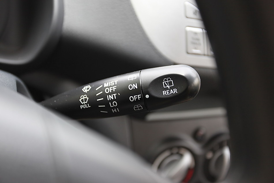 新奥拓内饰图片