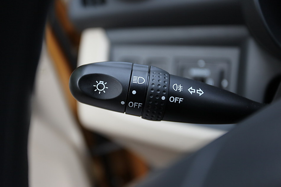 新奥拓内饰图片