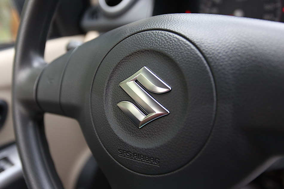 新奥拓内饰图片