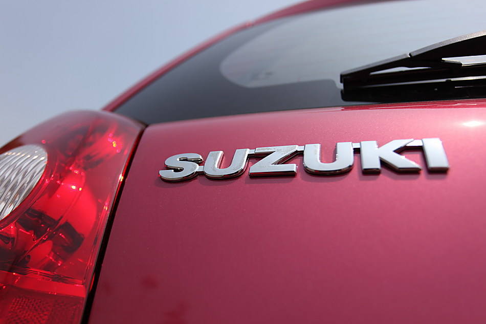 全新奥拓外观图片