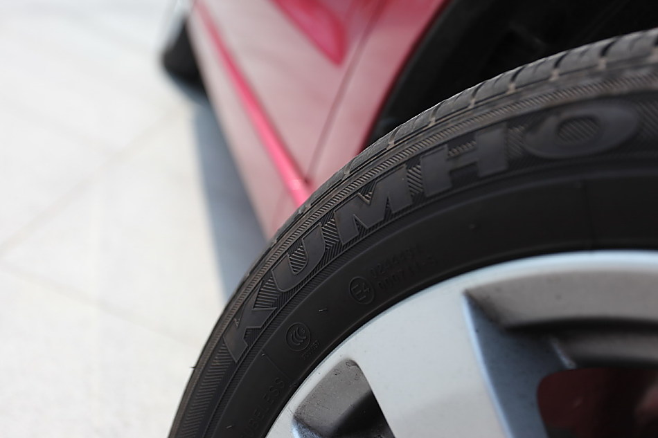 全新奥拓外观图片