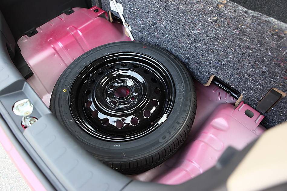 新奥拓内饰图片