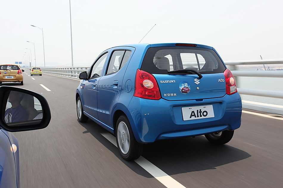 全新奥拓外观图片