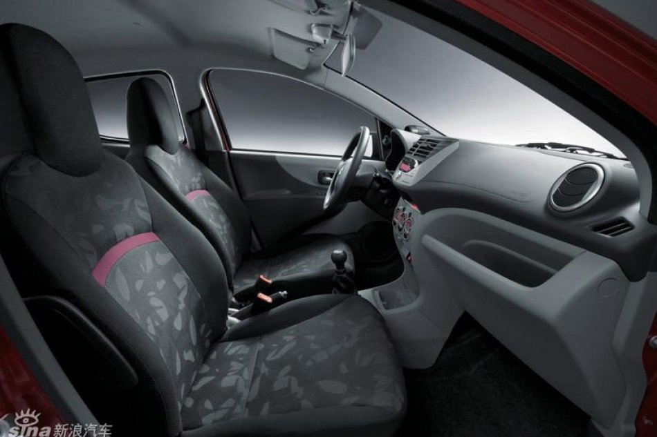 09款全新奥拓资料图