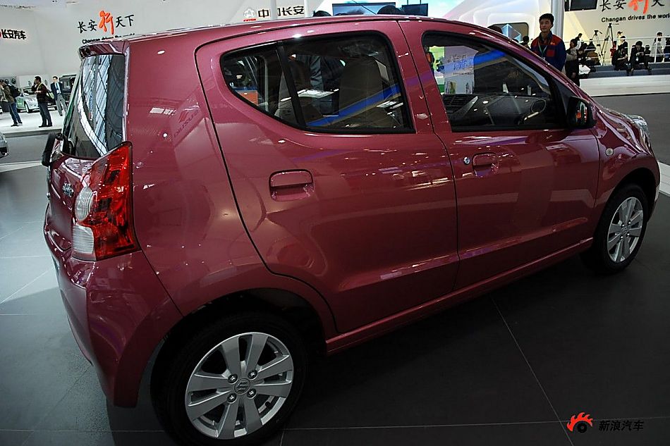 长安铃木新奥拓