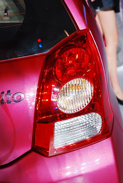 长安铃木新奥拓外观