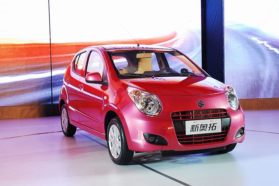 长安铃木新奥拓外观