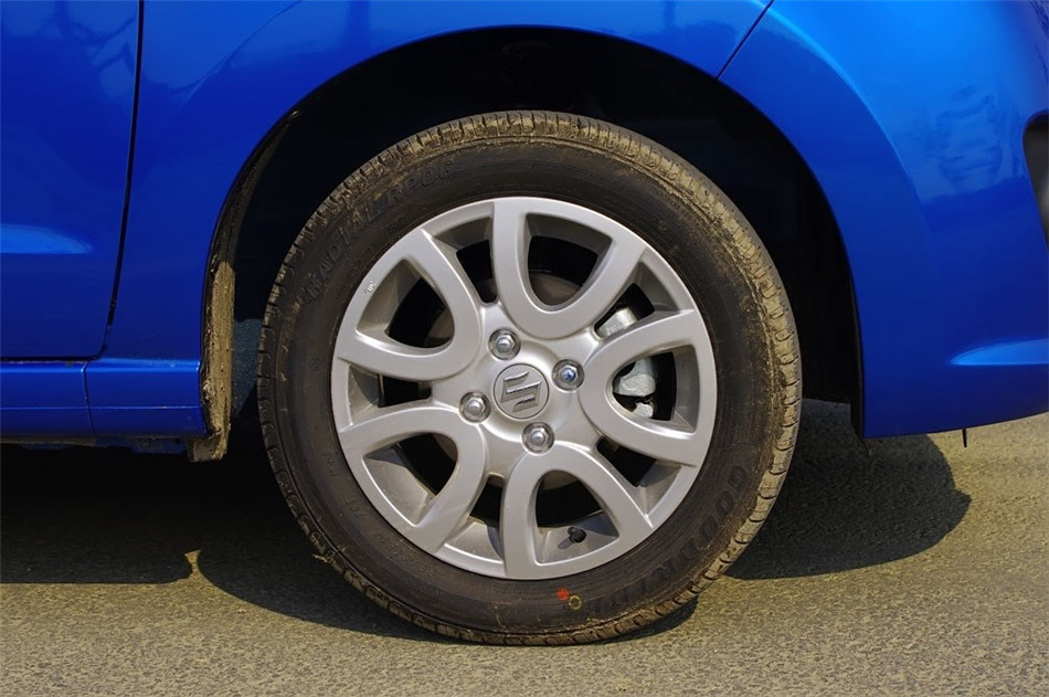 2013款奥拓1.0L手动豪华型