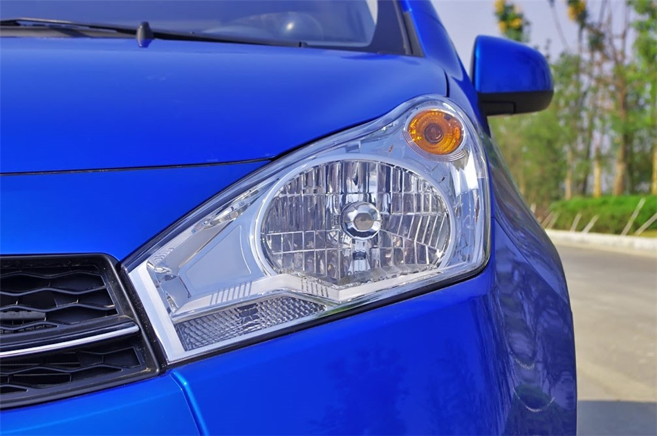 2013款奥拓1.0L手动豪华型