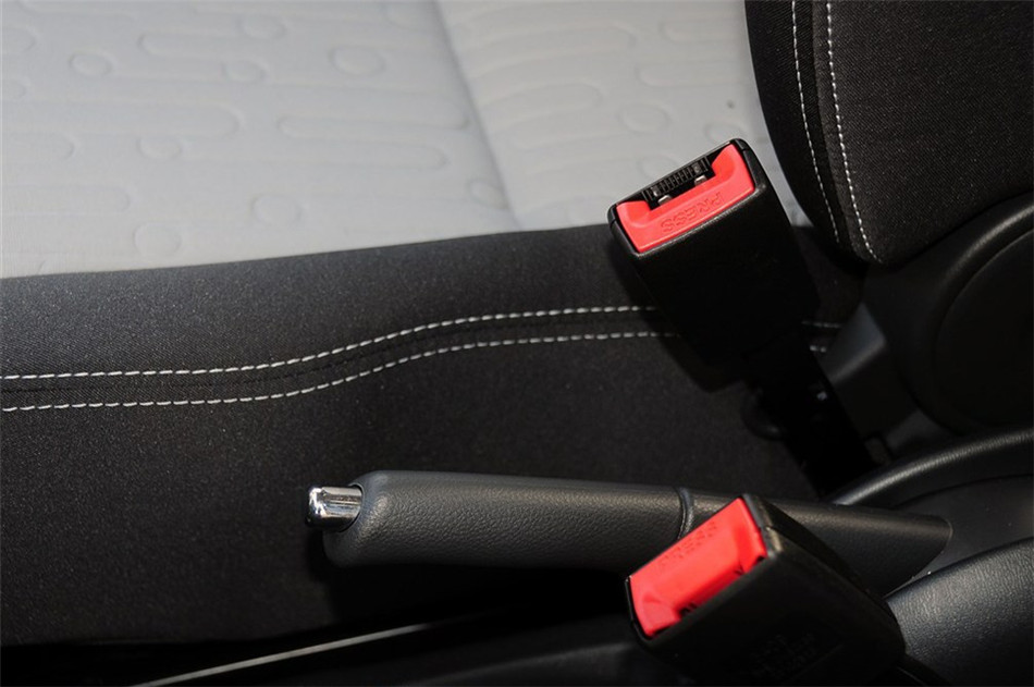 2013款奥拓1.0L手动豪华型