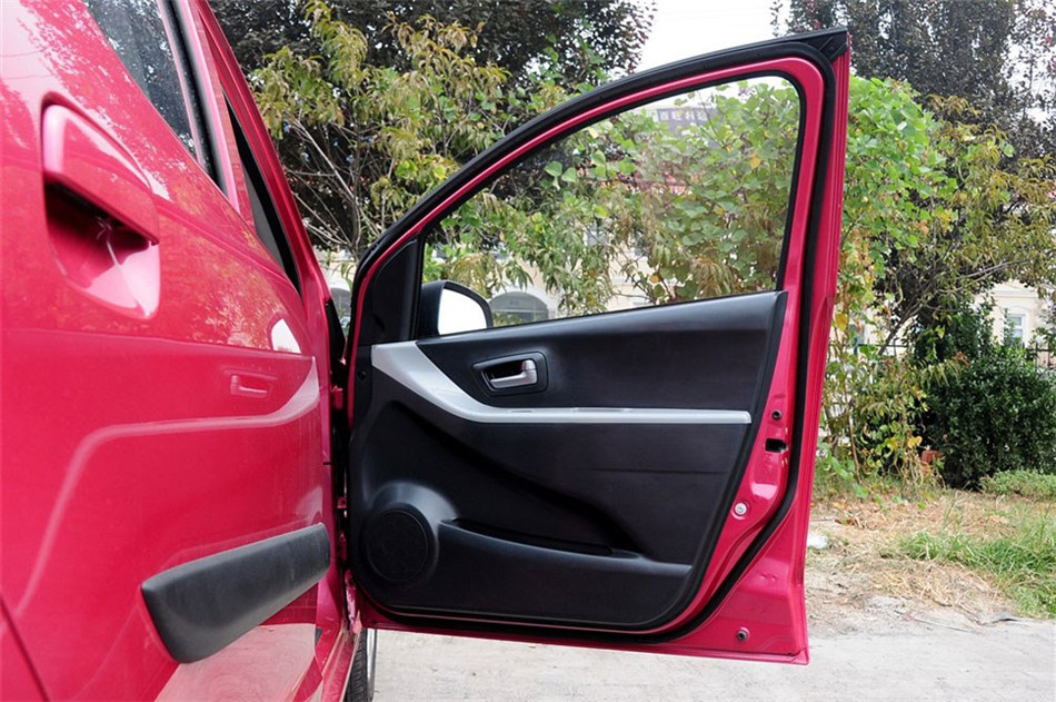 2013款奥拓1.0L自动炫酷型