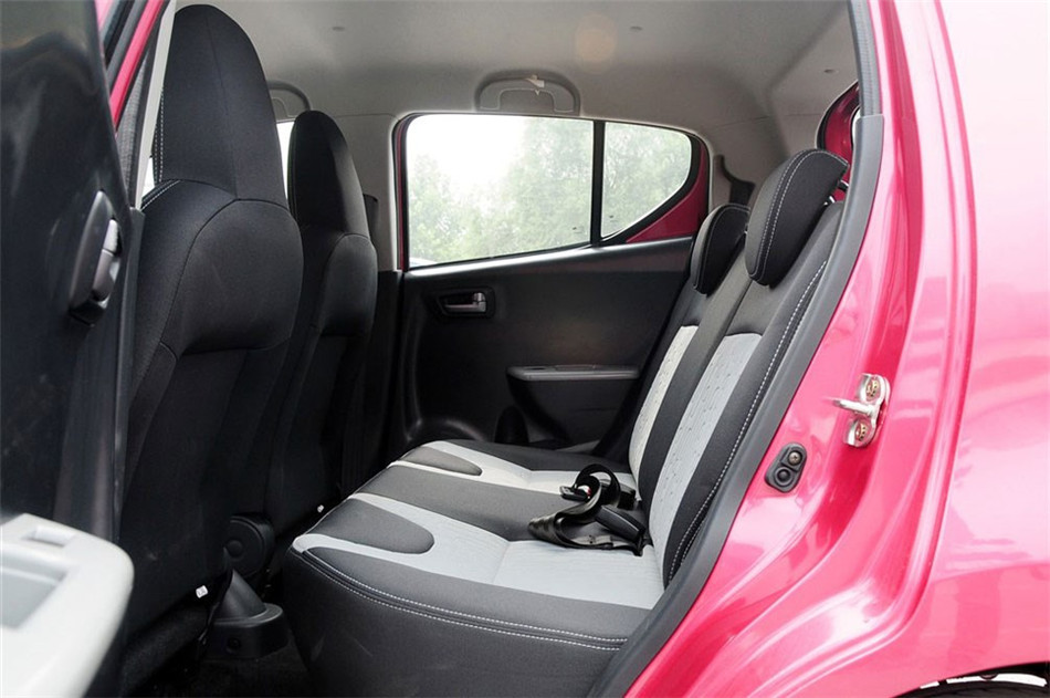 2013款奥拓1.0L自动炫酷型