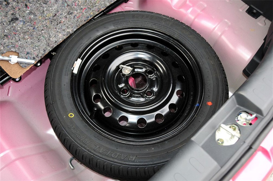 2013款奥拓1.0L自动炫酷型