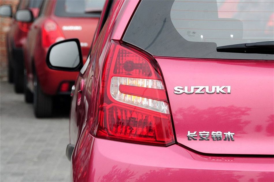 2013款奥拓1.0L自动炫酷型