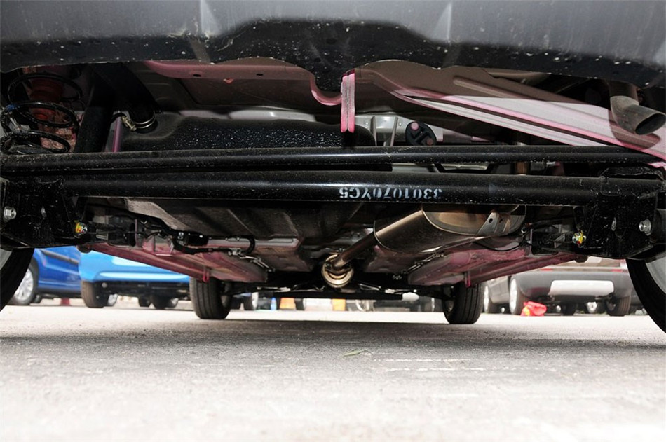 2013款奥拓1.0L自动炫酷型