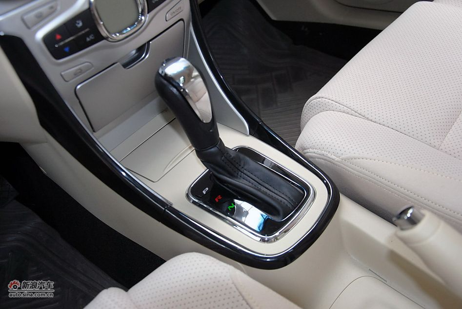 2011款中华骏捷FSV新锐版