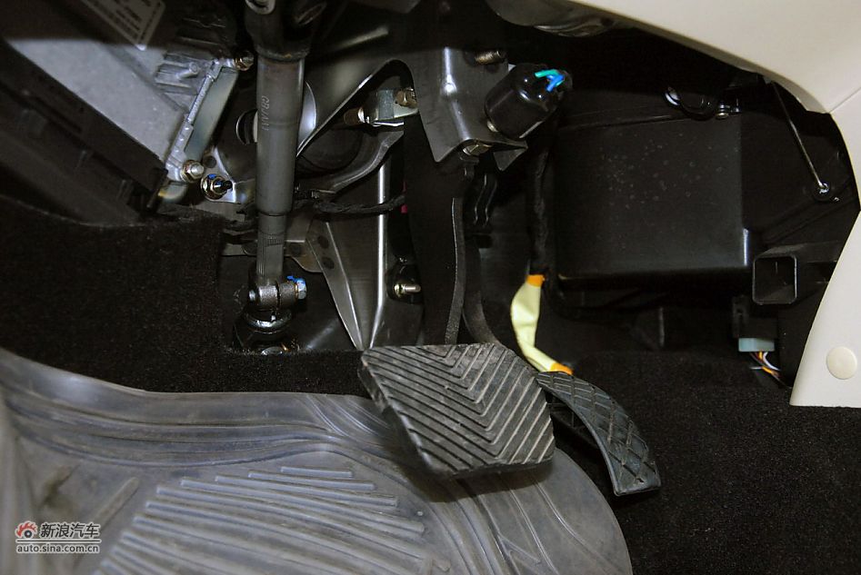 2011款中华骏捷FSV新锐版