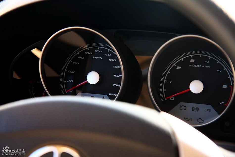 中华骏捷FSV试车实拍图内饰