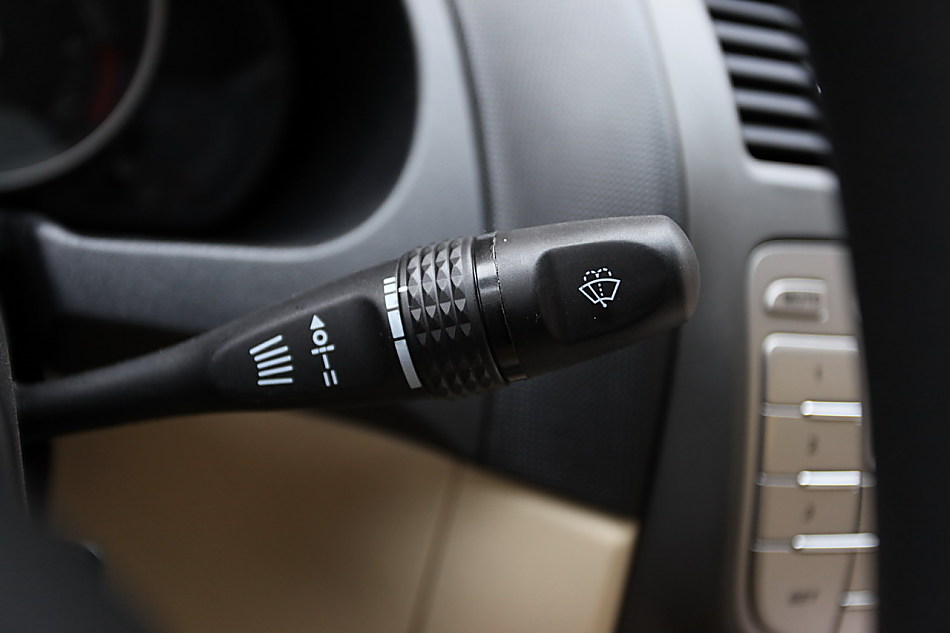 中华骏捷FSV 1.6AT内饰图片