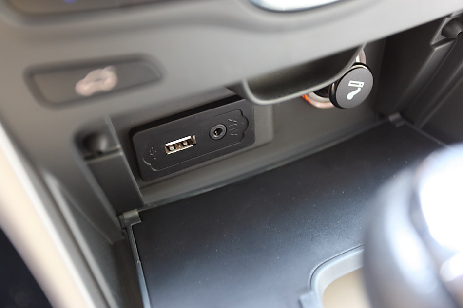 中华骏捷FSV 1.6AT内饰图片