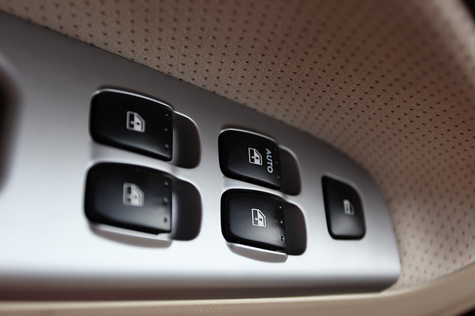 中华骏捷FSV 1.6AT内饰图片