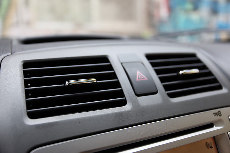 中华骏捷FSV 1.6AT内饰图片