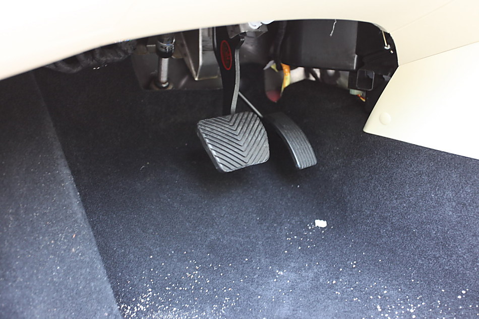 中华骏捷FSV 1.6AT内饰图片