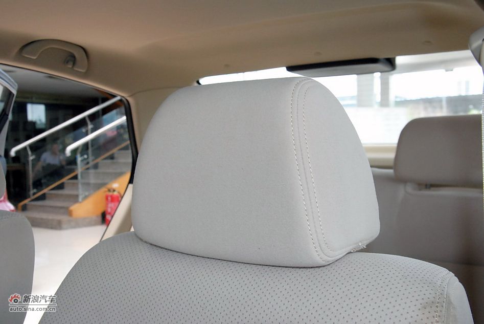 2011款中华骏捷FSV新锐版