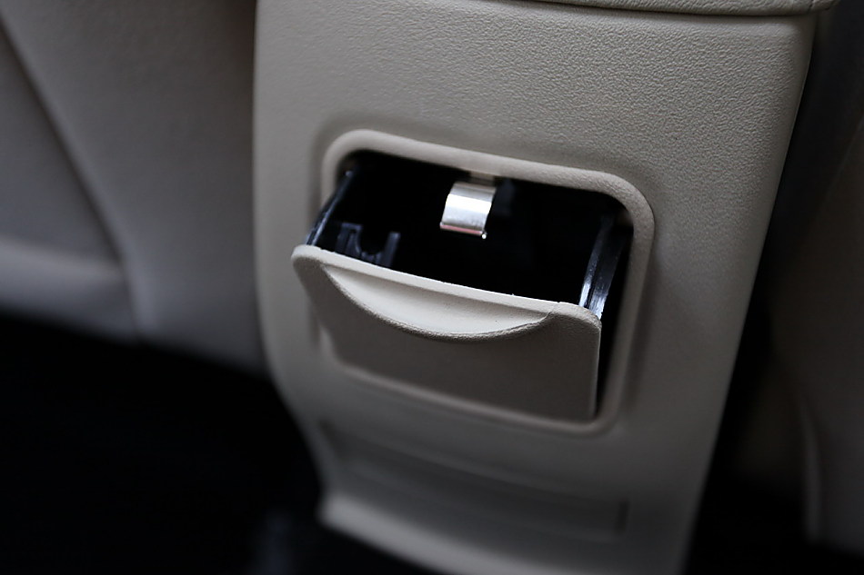 中华骏捷FSV 1.6AT内饰图片