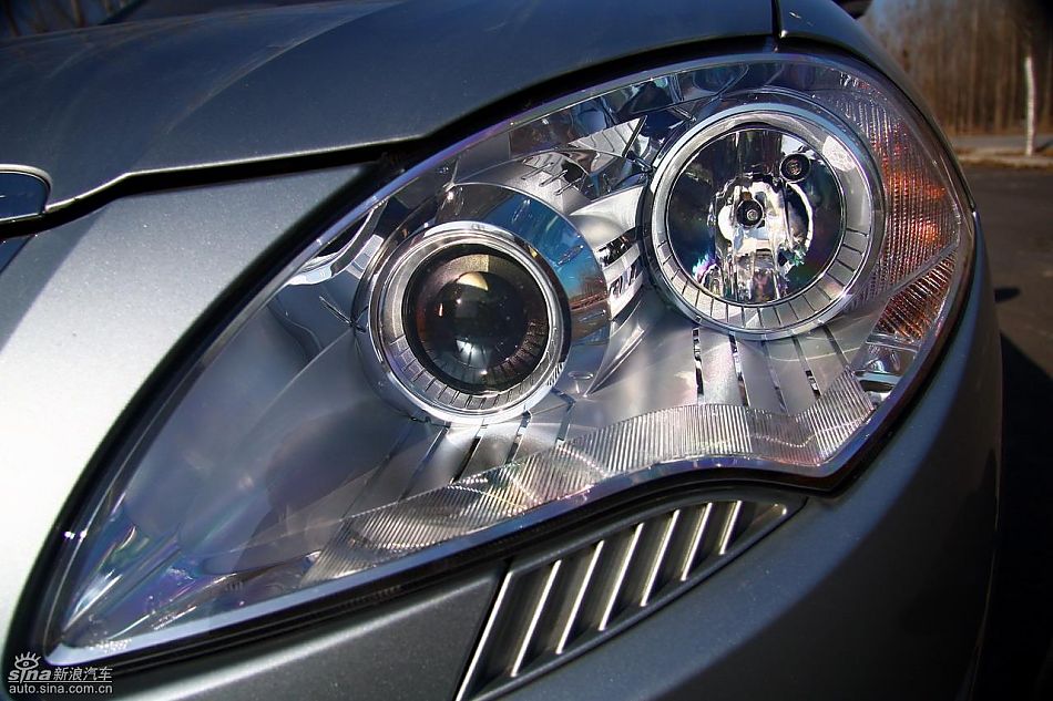 中华骏捷FSV试车实拍图发动机细节与其他