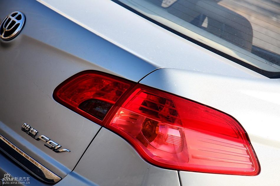 中华骏捷FSV试车实拍图发动机细节与其他