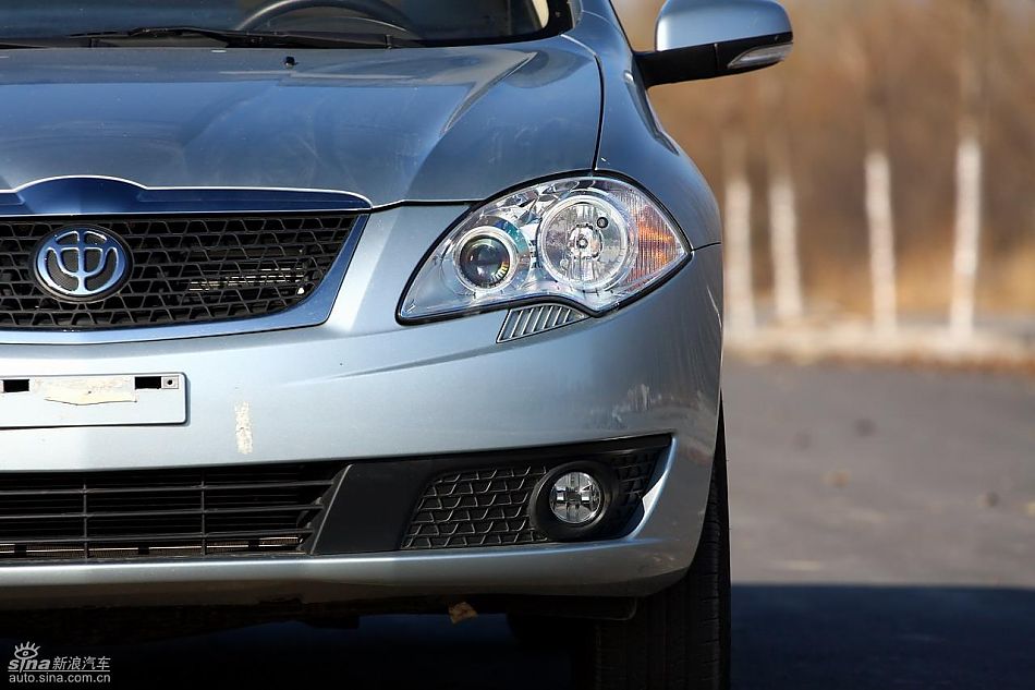 中华骏捷FSV试车实拍图发动机细节与其他