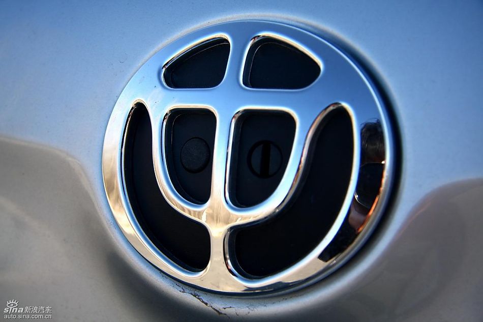 中华骏捷FSV试车实拍图发动机细节与其他