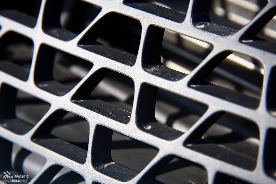 中华骏捷FSV试车实拍图发动机细节与其他