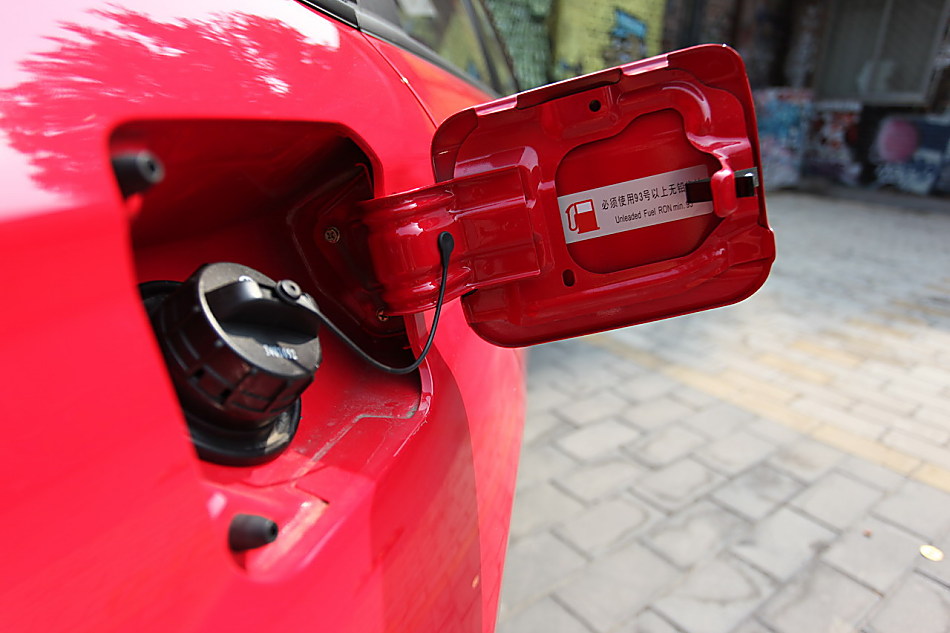 中华骏捷FSV 1.6AT外观图片