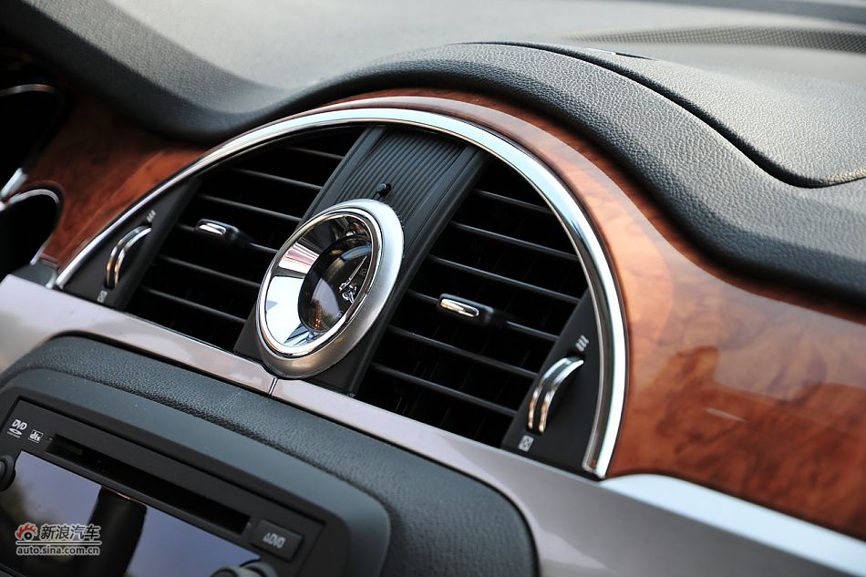 内饰及内部细节