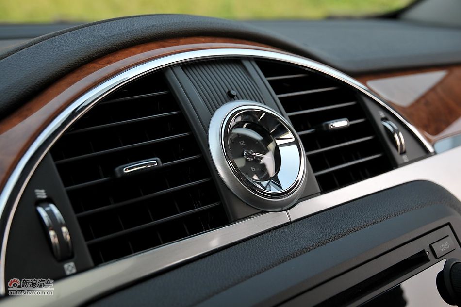 内饰及内部细节