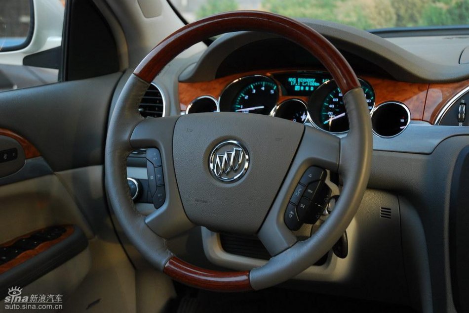 别克昂科雷内饰实拍图