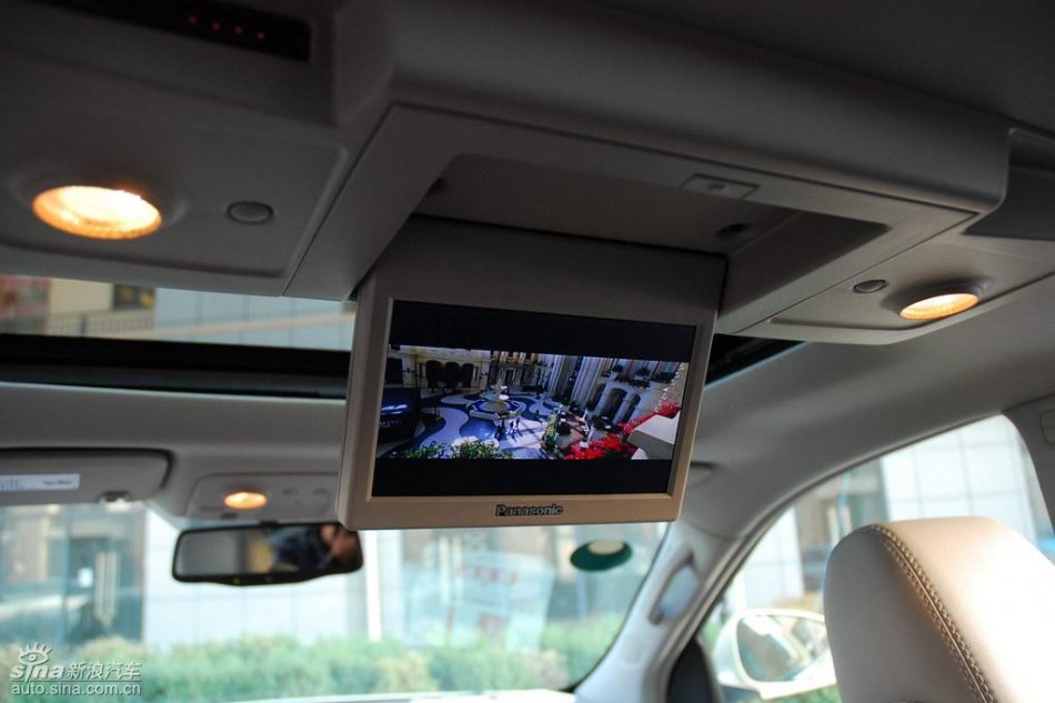 别克昂科雷内饰实拍图