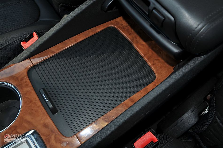 内饰及内部细节