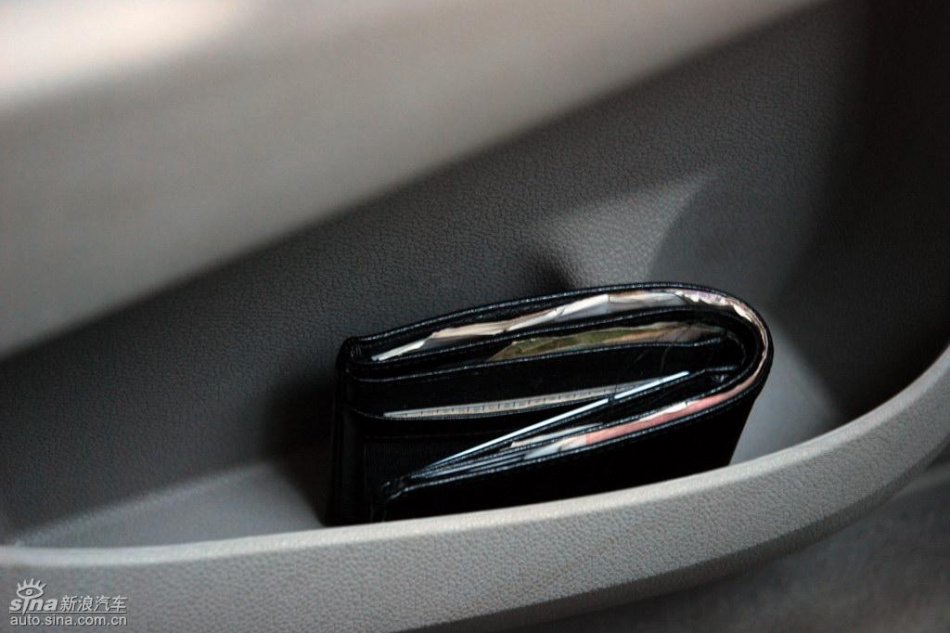 别克昂科雷内饰实拍图