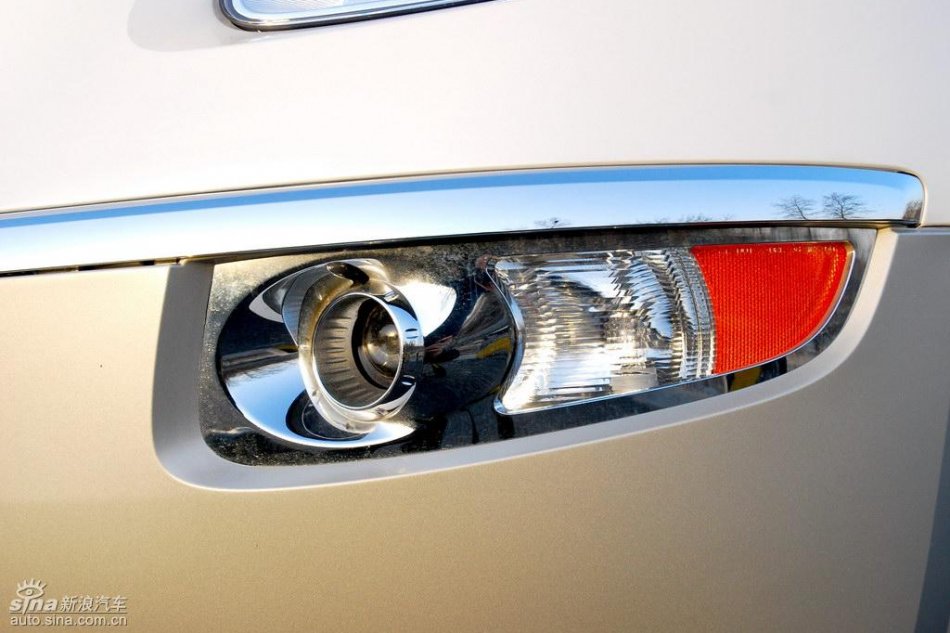 别克昂科雷外观实拍图