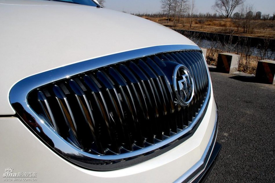 别克昂科雷外观实拍图