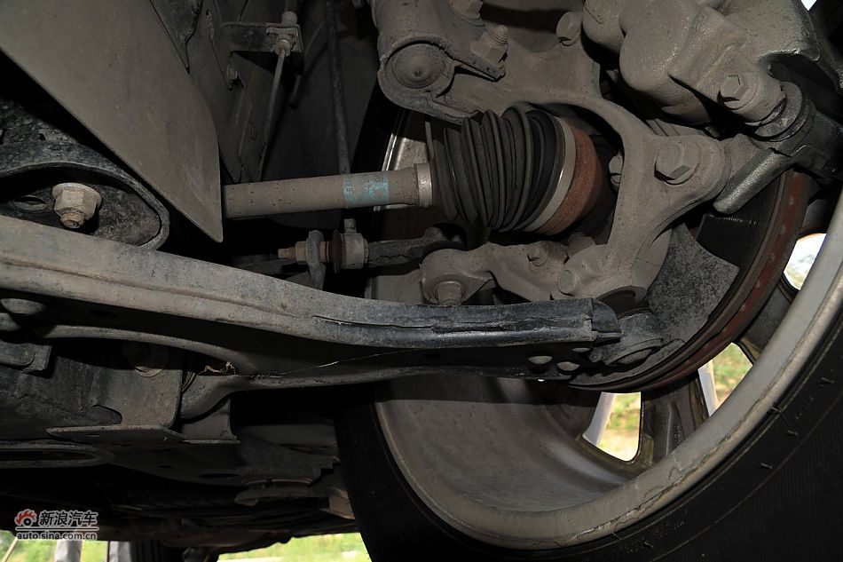 前麦弗逊式独立悬架