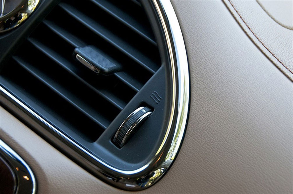 2013款 3.6L 四驱 AT 旗舰版 内饰