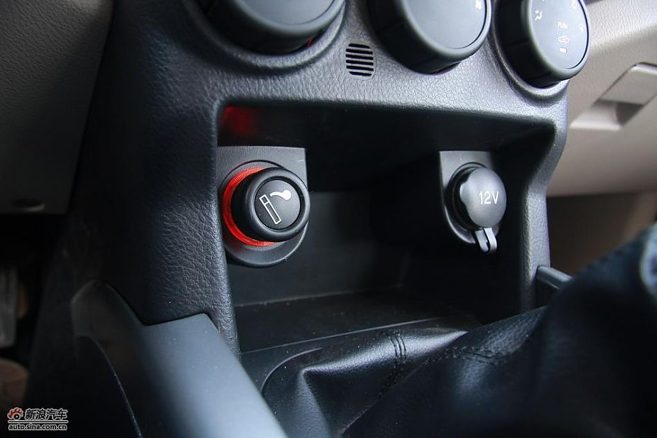 陆风X8试驾实拍图内饰