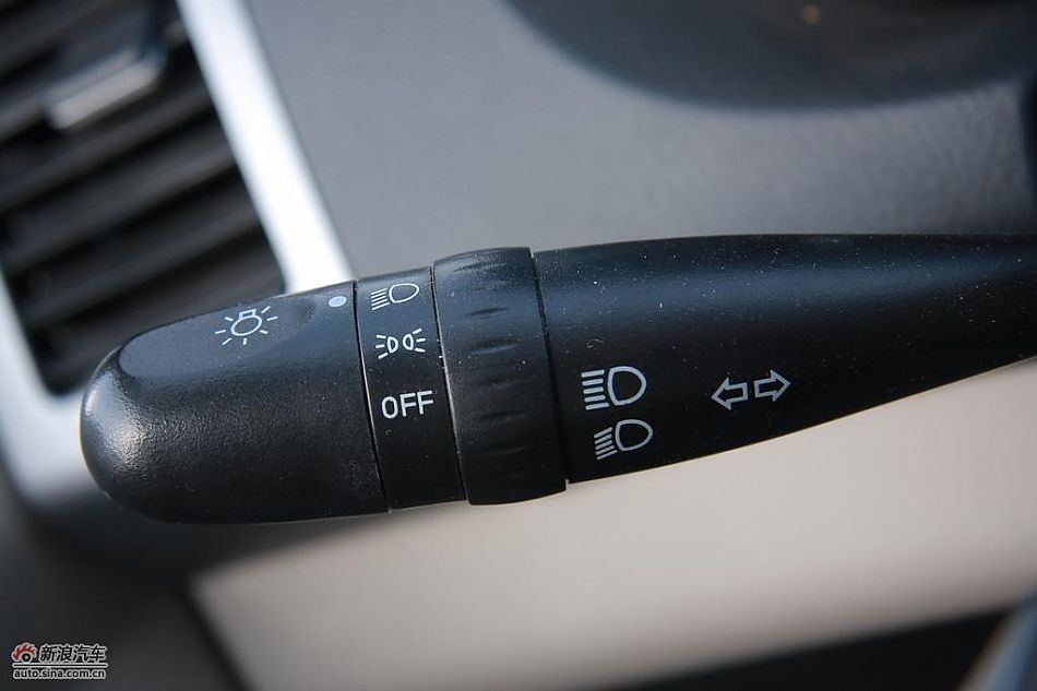 陆风X8试驾实拍图内饰