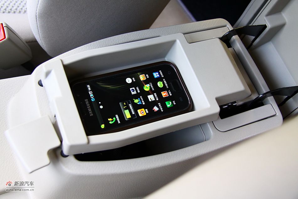 陆风X8座椅空间